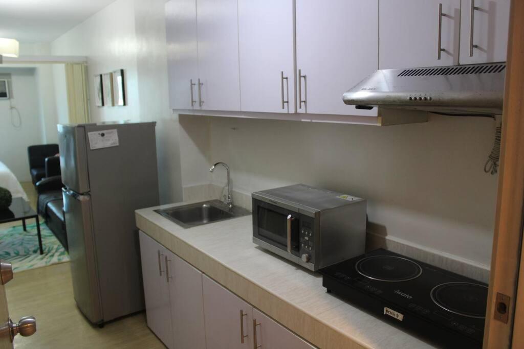 Huge A2J Executive Luxury 1Br Suite Near Abs Cbn, Gma Манила Экстерьер фото